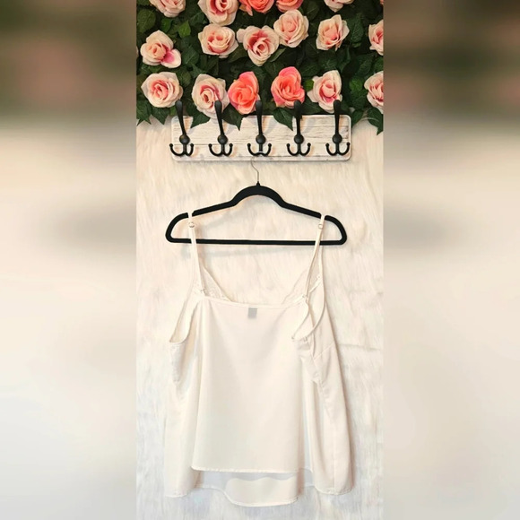 Shein Curve Lace Detail Camisole NWOT - Picture 3 of 5